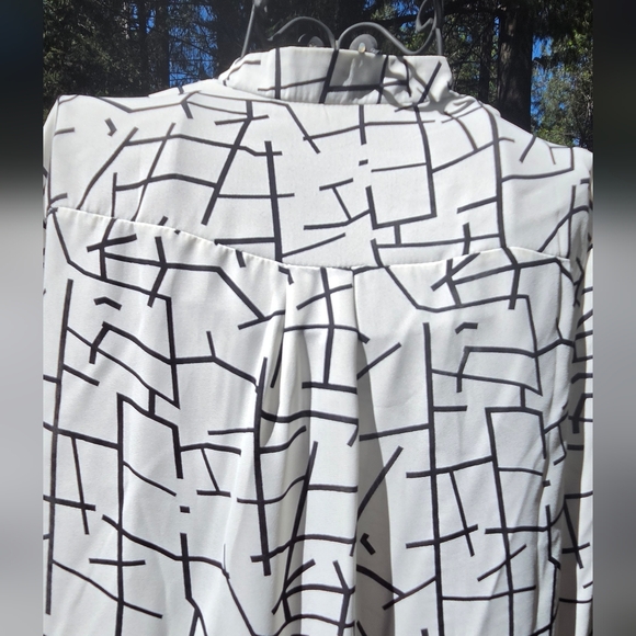Zara White Black Printed Button-Down Blouse SzL NWOT - Picture 10 of 10